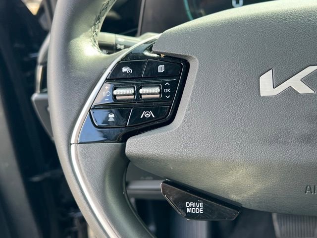 Certified 2025 Kia Niro EX image 22