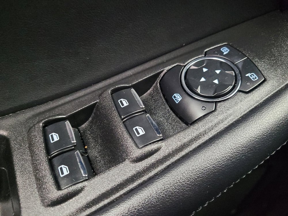 Used 2024 Ford Edge SEL image 27