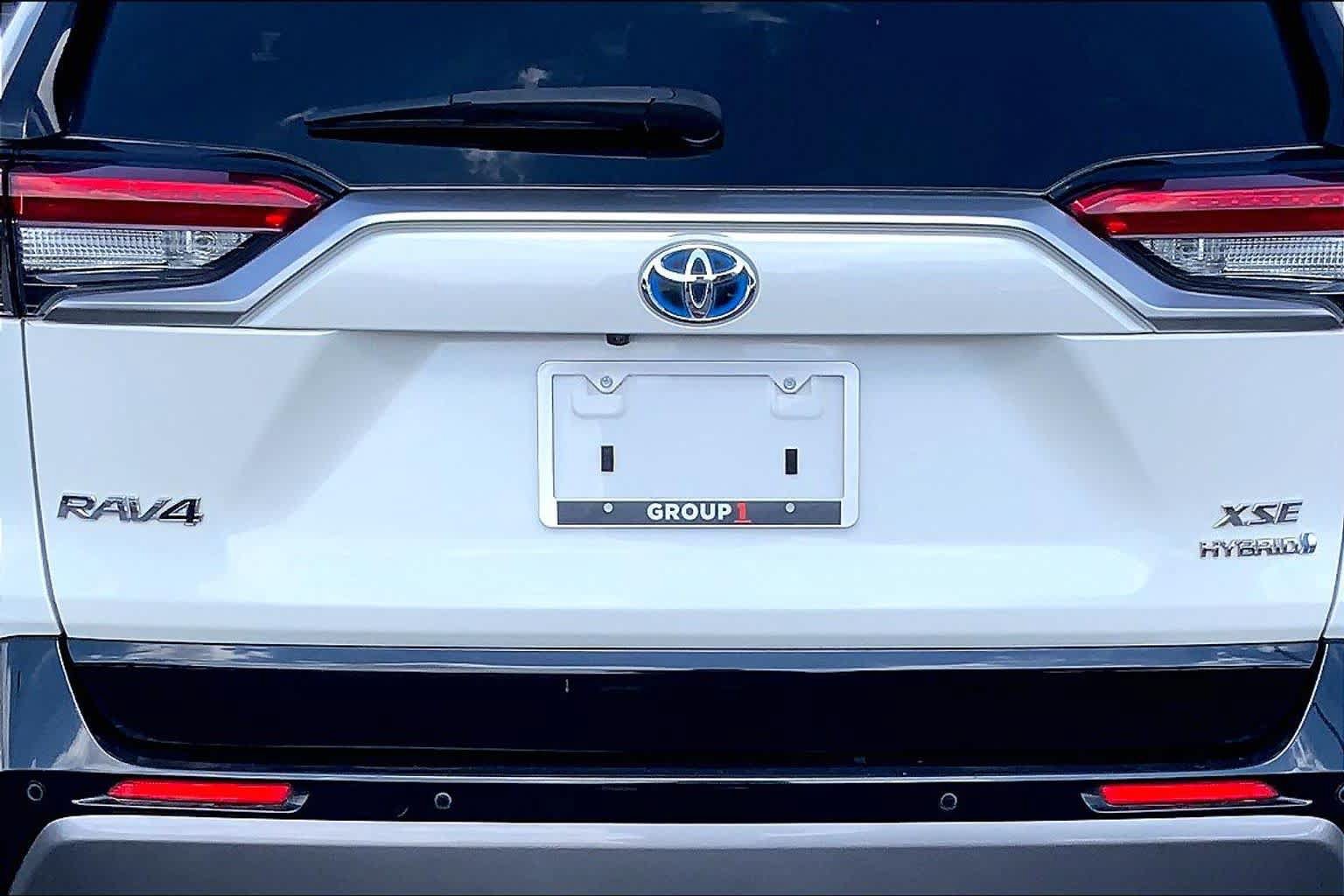 Used 2021 Toyota RAV4 XSE AWD/4WD image 31