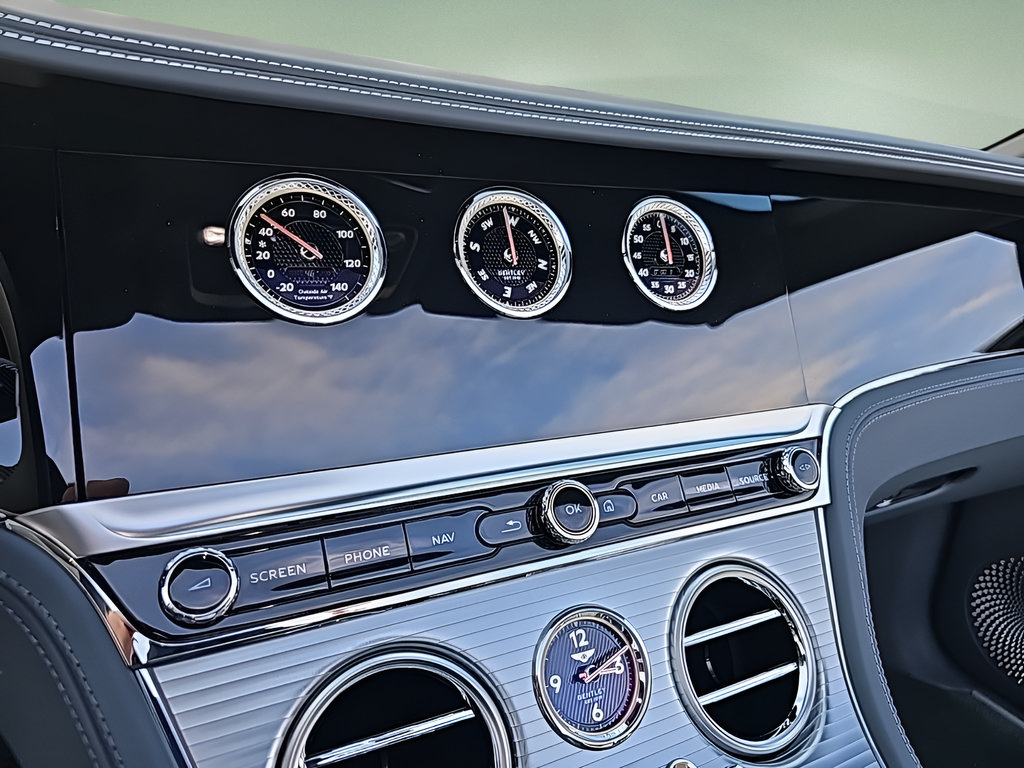 New 2024 Bentley Continental GT V8 AWD/4WD image 34
