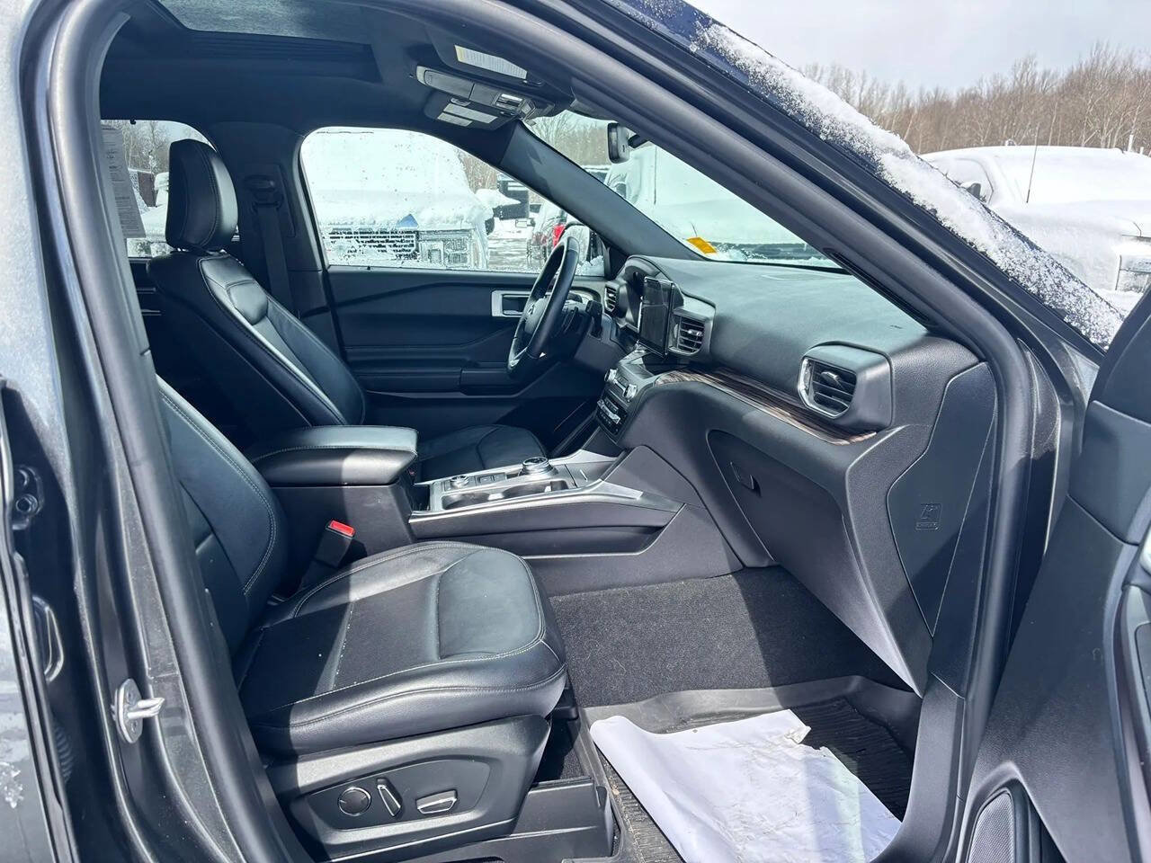 Used 2020 Ford Explorer Limited w/ Class III Trailer Tow Package image 12