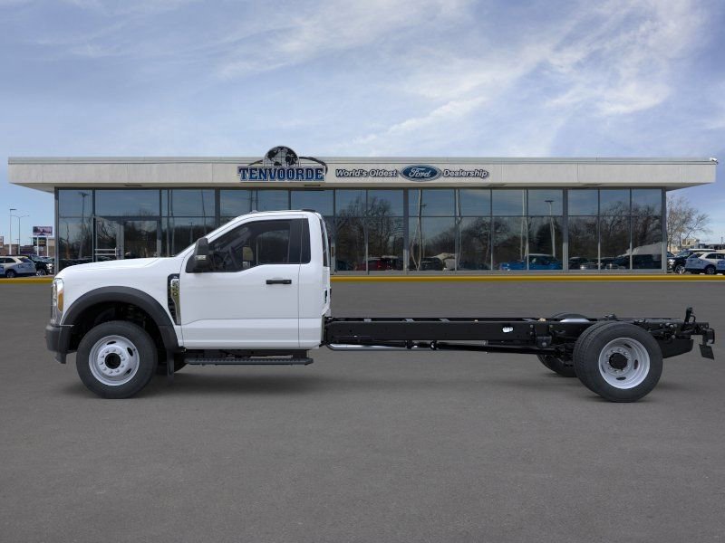 New 2026 Ford F550 2WD Regular Cab Super Duty image 3