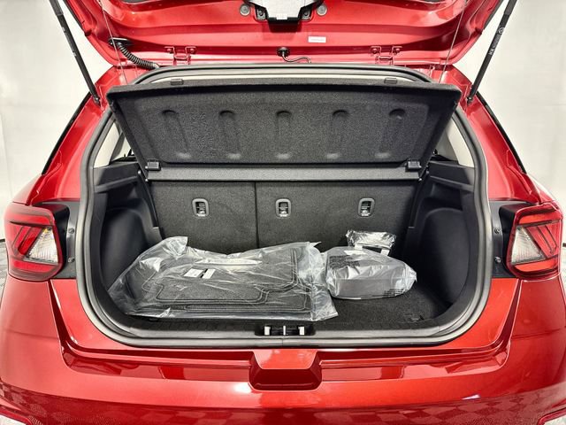 New 2026 Hyundai Venue SEL FWD image 32
