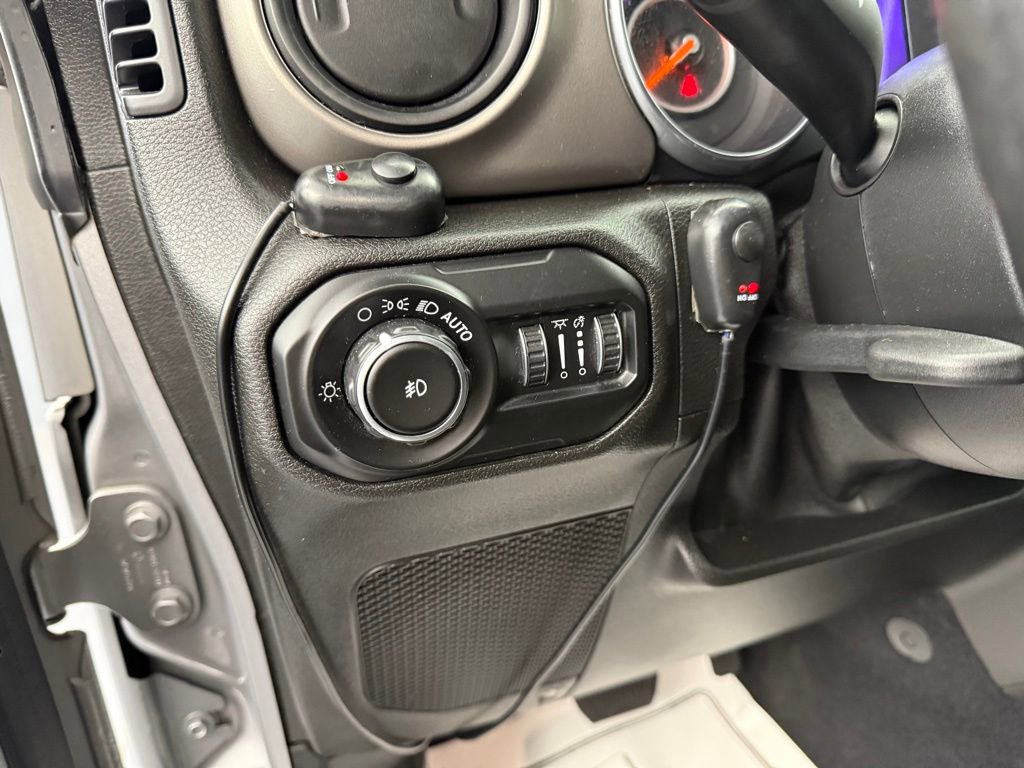 Used 2018 Jeep Wrangler Unlimited Sport S image 37