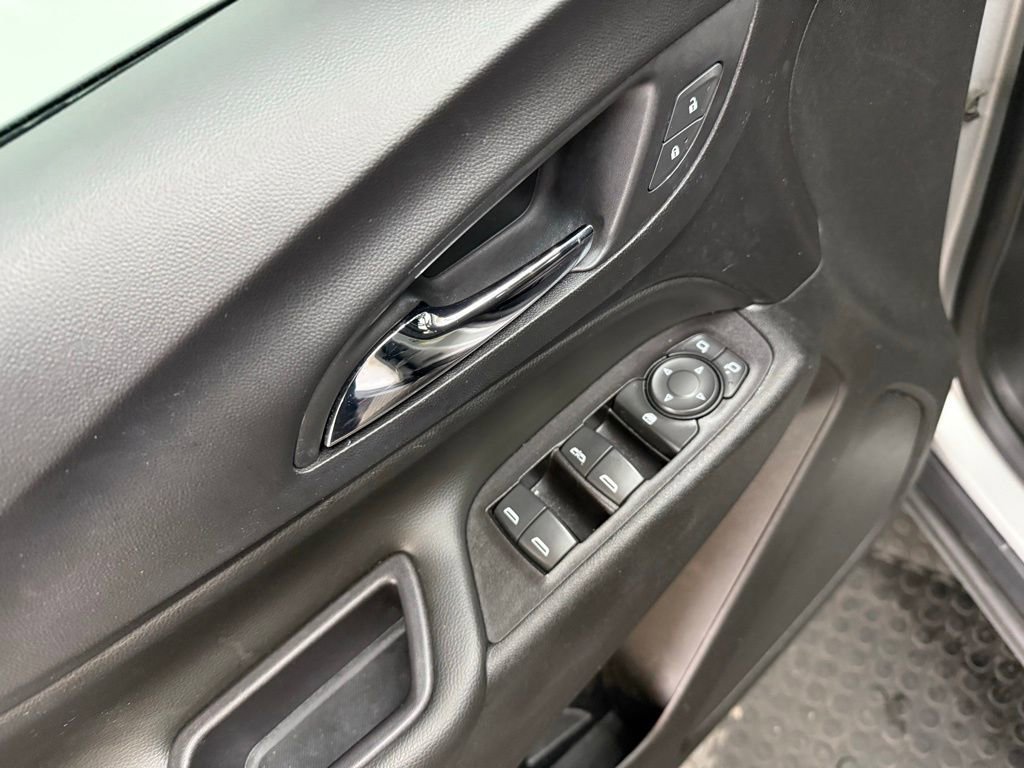 Used 2019 Chevrolet Equinox LT image 19
