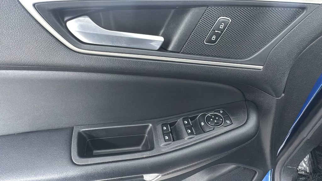 Used 2023 Ford Edge SEL image 19