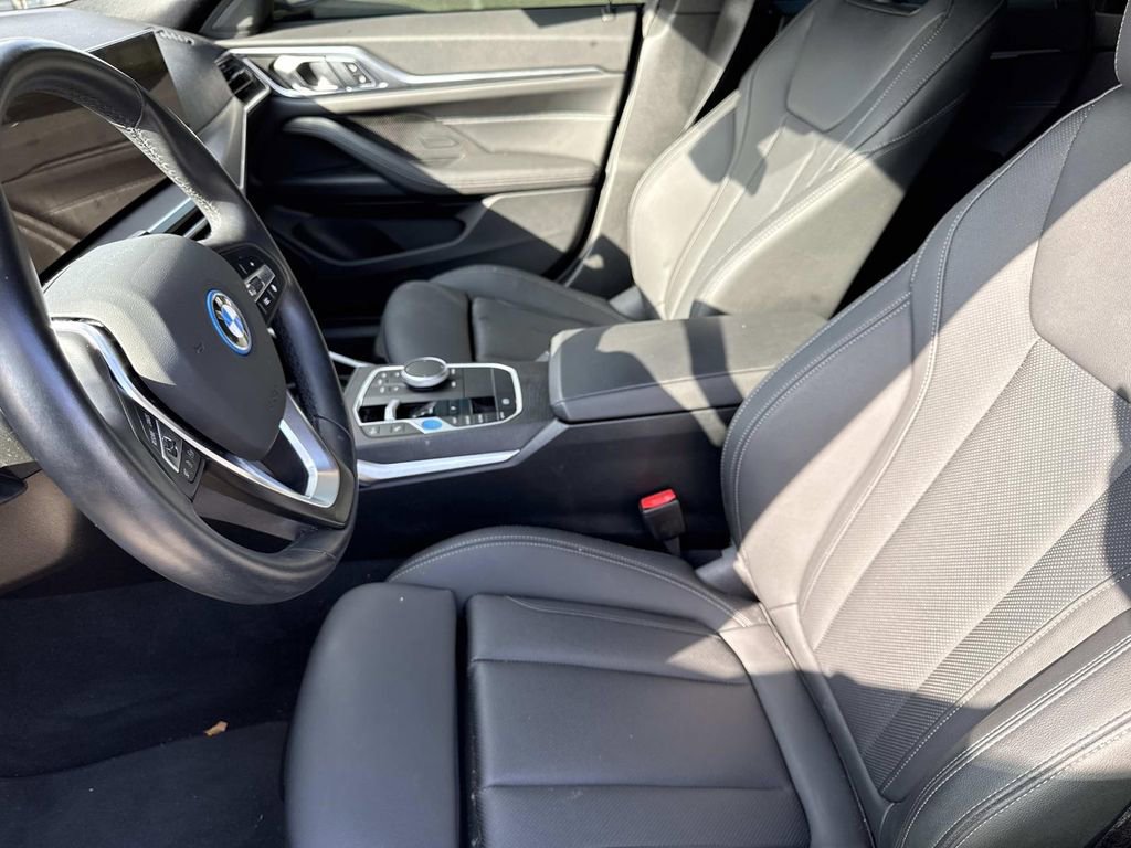 Used 2024 BMW i4 eDrive40 image 21