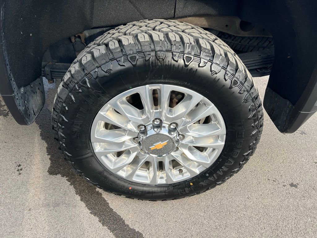 Used 2022 Chevrolet Silverado 2500 High Country image 14