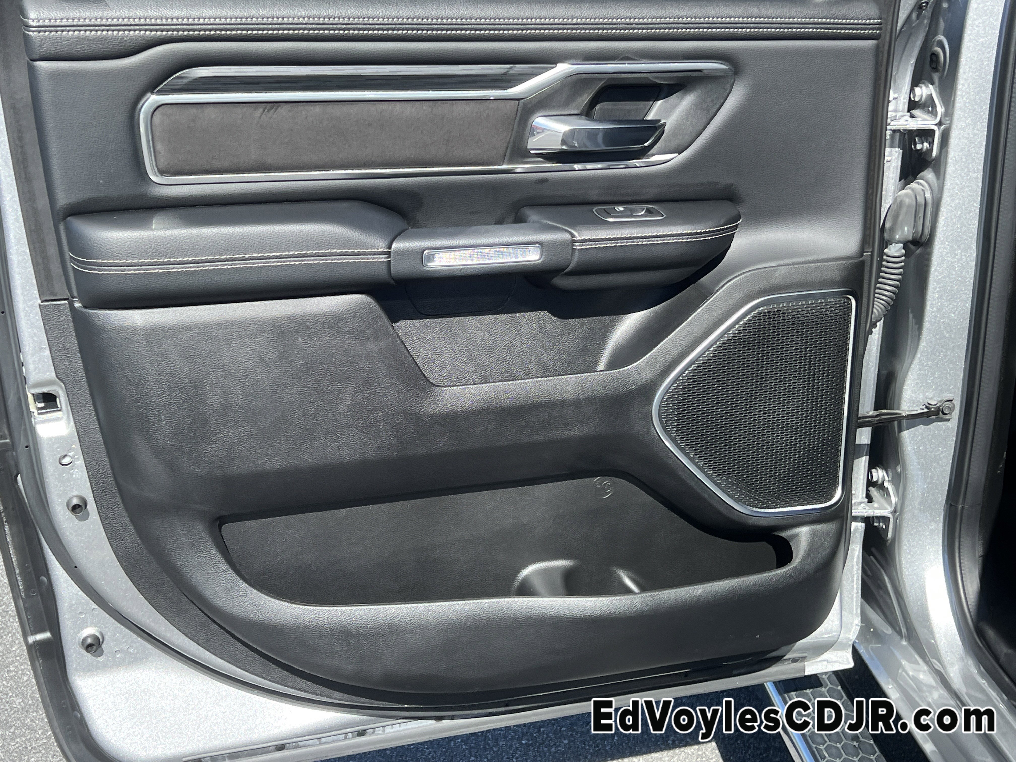 Used 2023 RAM 1500 Laramie image 27