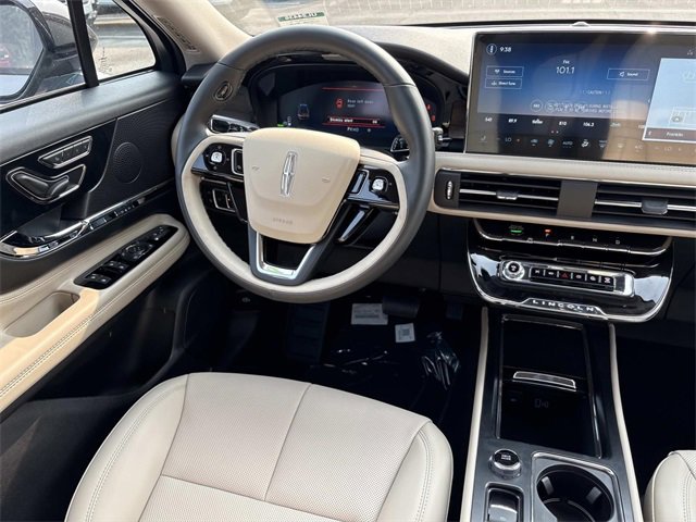 New 2025 Lincoln Corsair Grand Touring w/ Jet Appearance Package image 14
