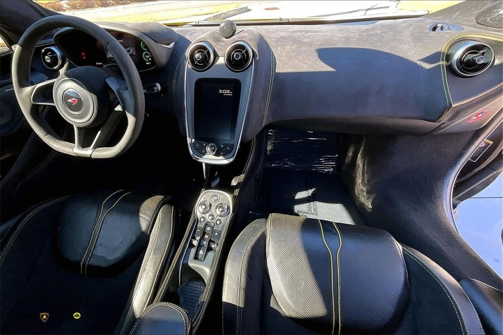 Used 2018 McLaren 570S Spider image 13