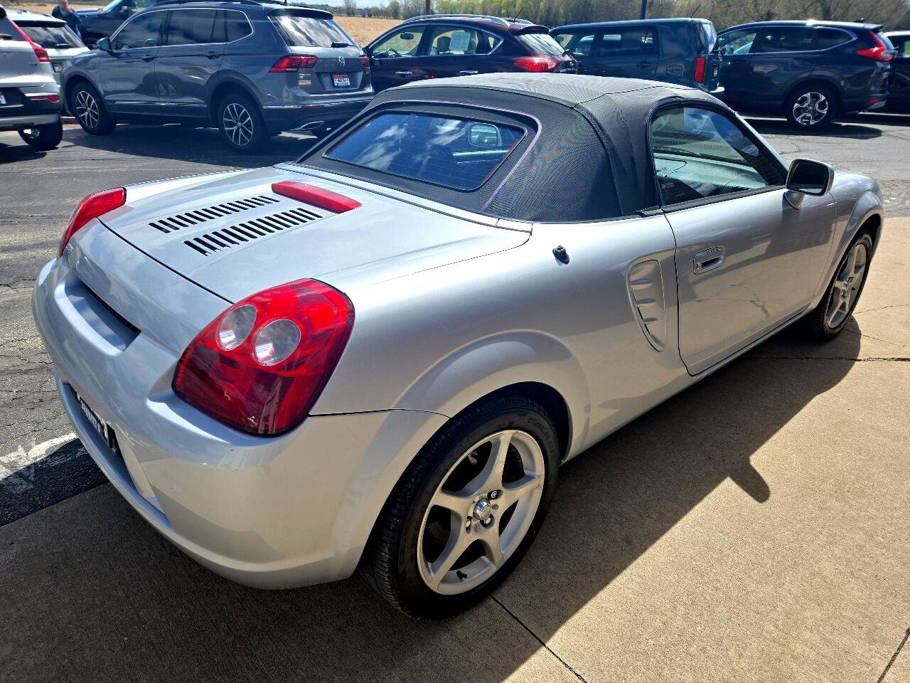 Used 2003 Toyota MR2 image 5
