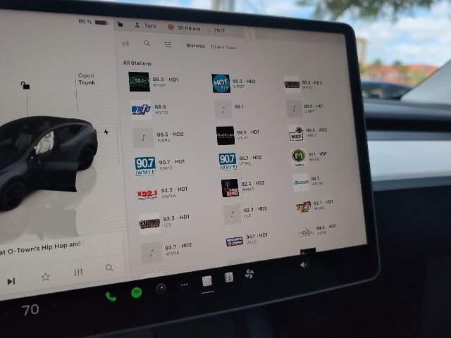 Used 2022 Tesla Model Y Performance image 16