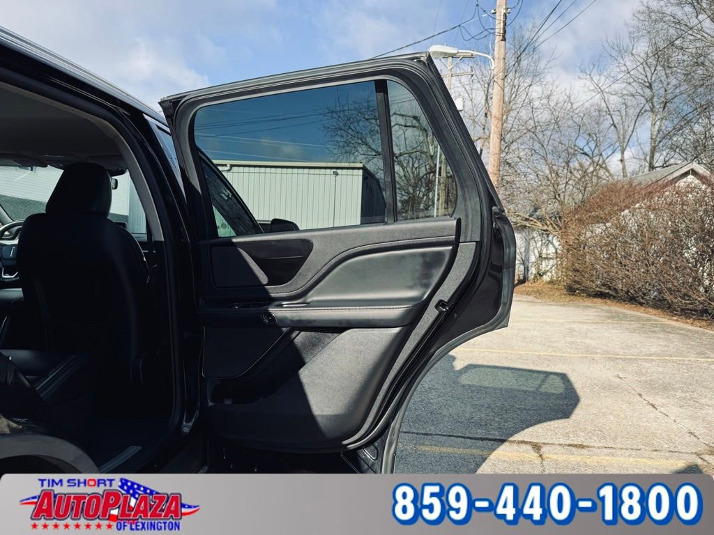 Used 2021 Lincoln Aviator 2WD image 60