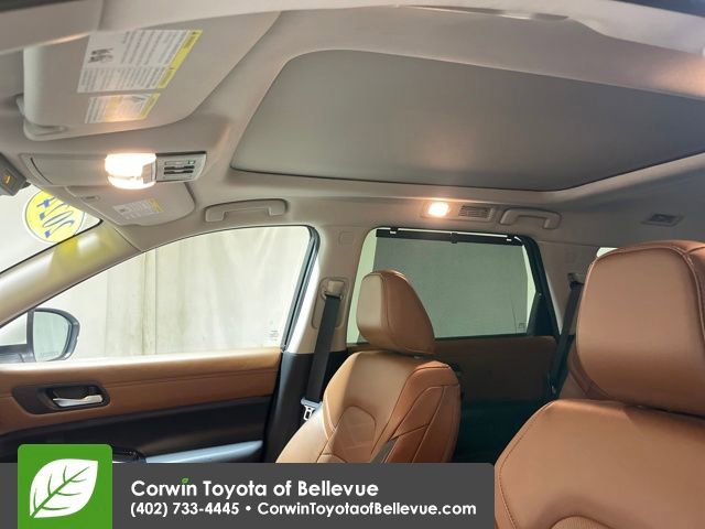 Used 2024 Nissan Pathfinder Platinum image 26