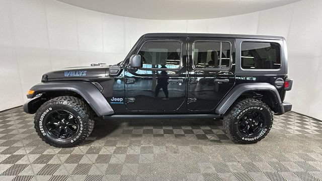 Used 2023 Jeep Wrangler Unlimited w/ Cold Weather Group AWD/4WD image 5