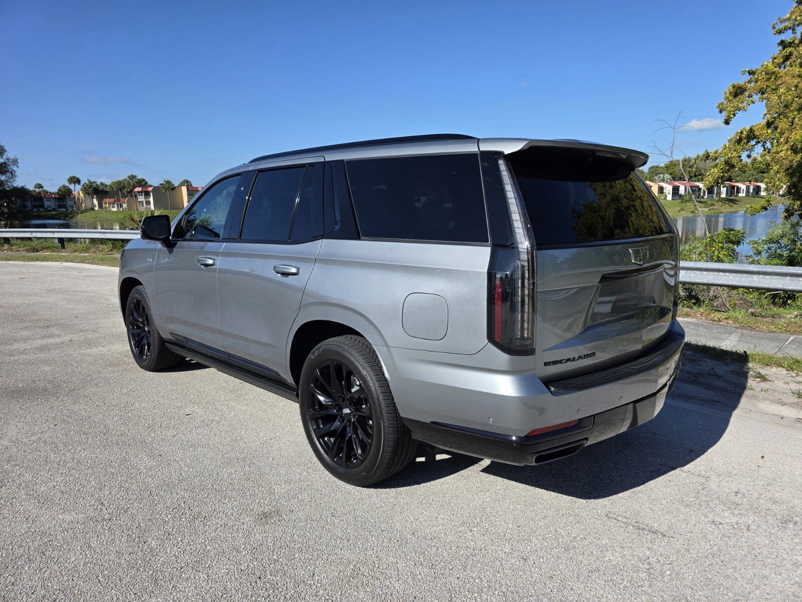 Used 2025 Cadillac Escalade Sport w/ Touring Package AWD/4WD image 2
