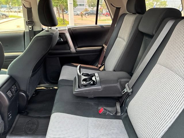 Used 2017 Toyota 4Runner SR5 AWD/4WD image 16