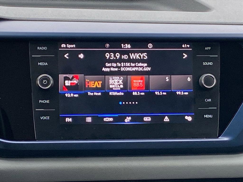 Used 2022 Volkswagen Taos SE image 9