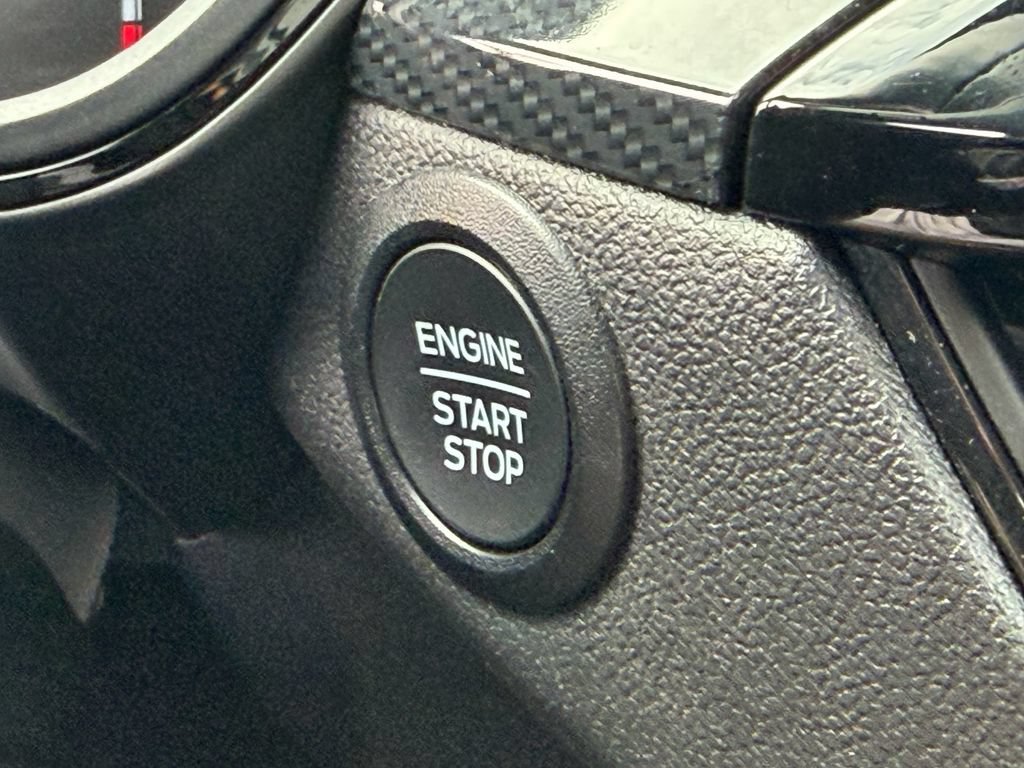 Used 2025 Ford Escape ST-Line FWD image 28