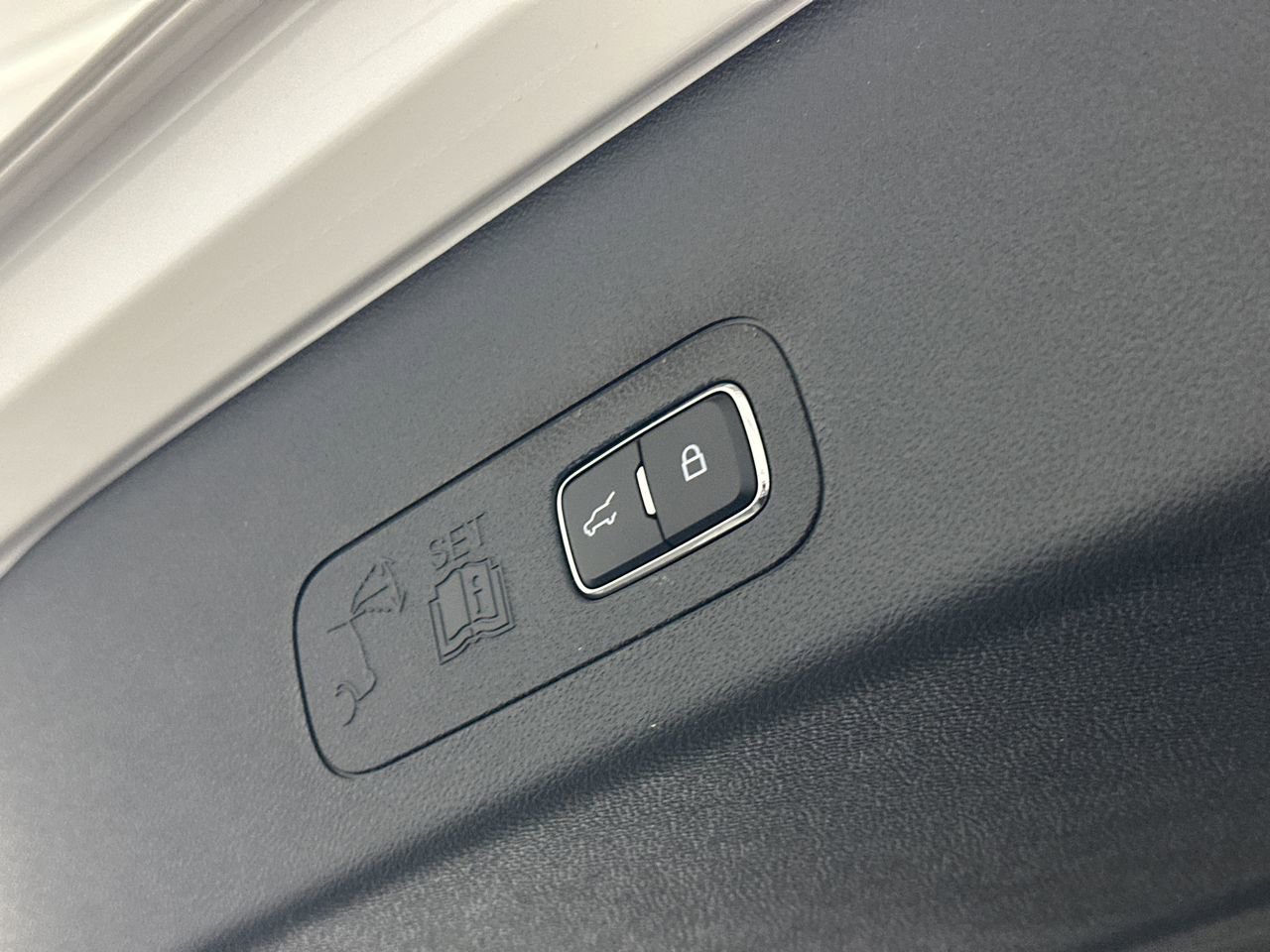 New 2026 Lincoln Aviator Reserve AWD/4WD image 9