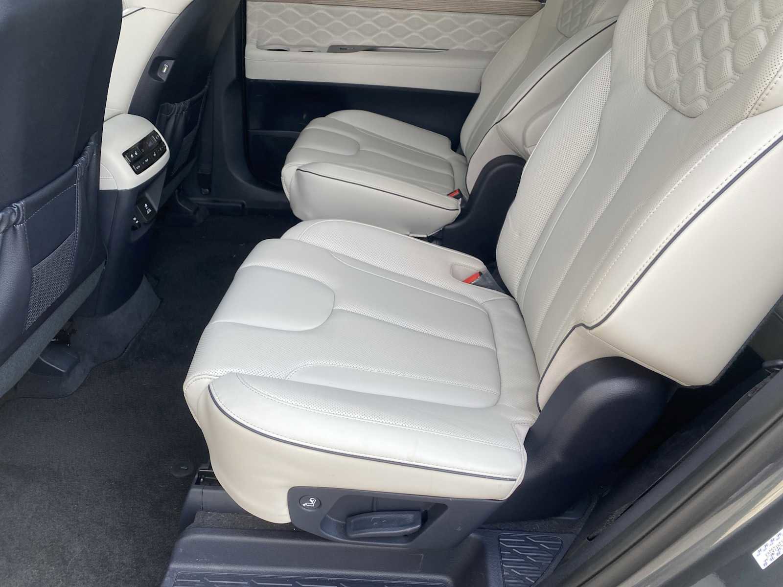 Certified 2021 Hyundai Palisade Calligraphy image 24
