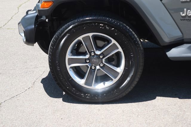 Used 2018 Jeep Wrangler Unlimited Sahara AWD/4WD image 28