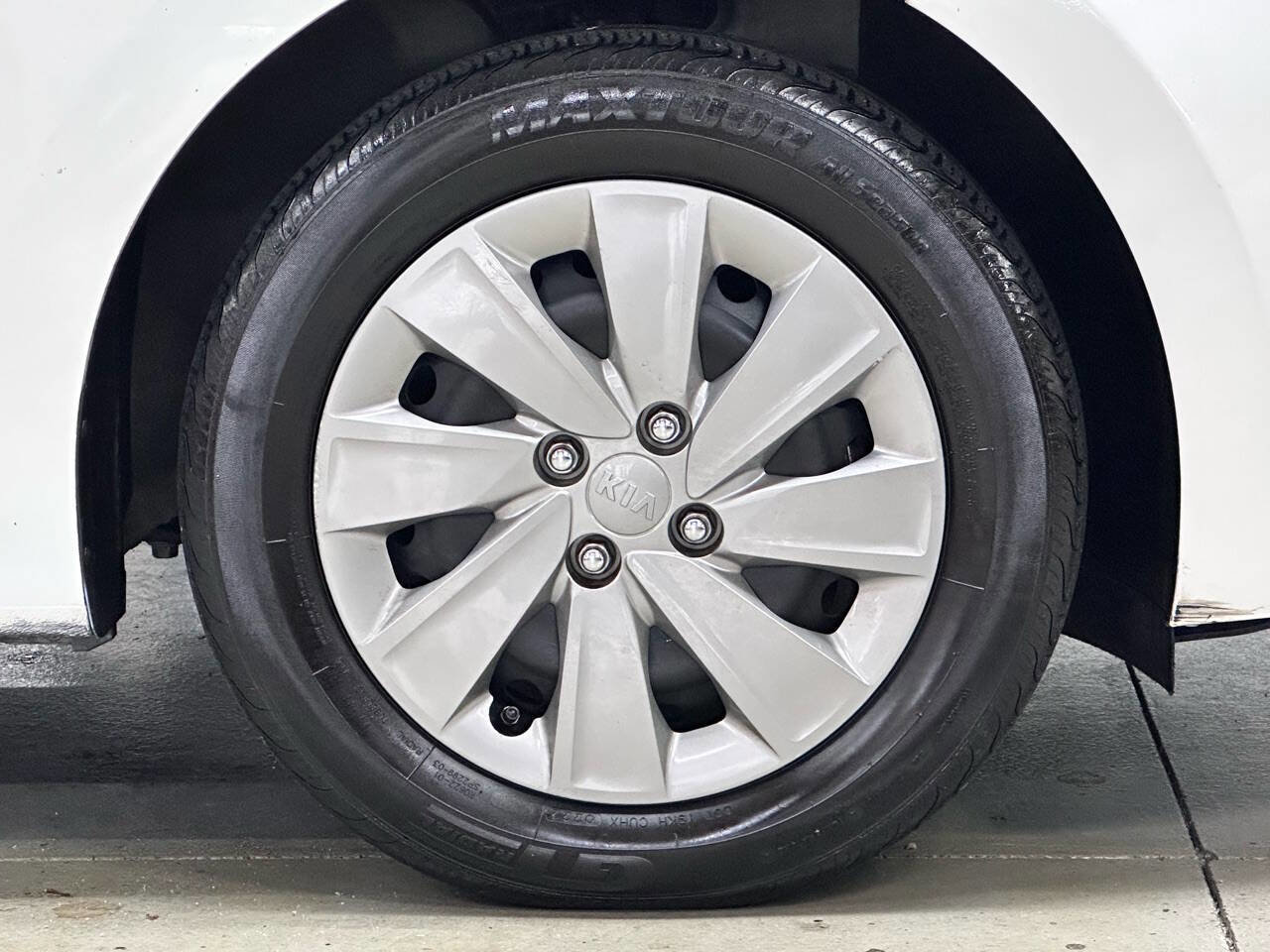 Used 2019 Kia Rio S image 29