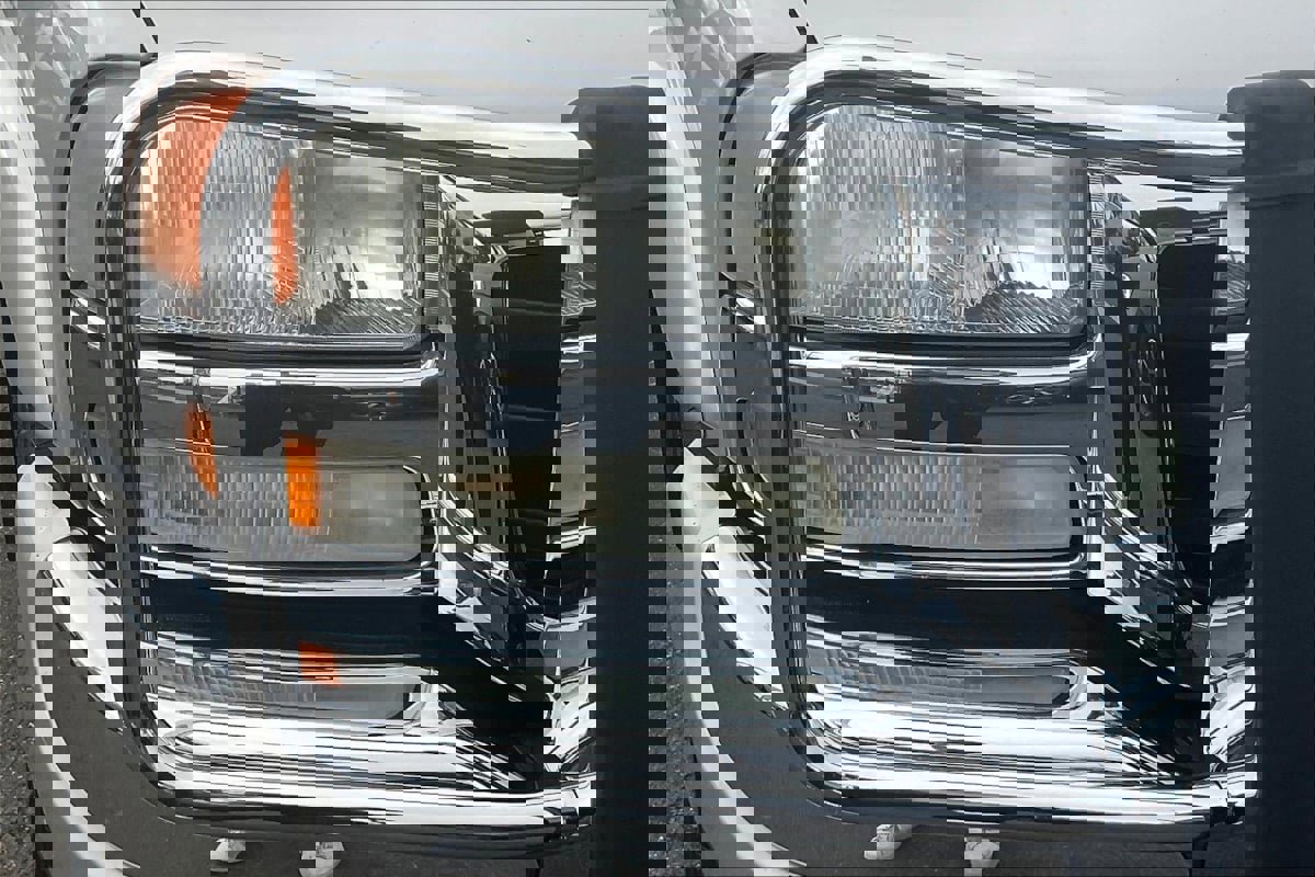 Used 2005 GMC Sierra 1500 SLT w/ Light Duty Power Package image 30