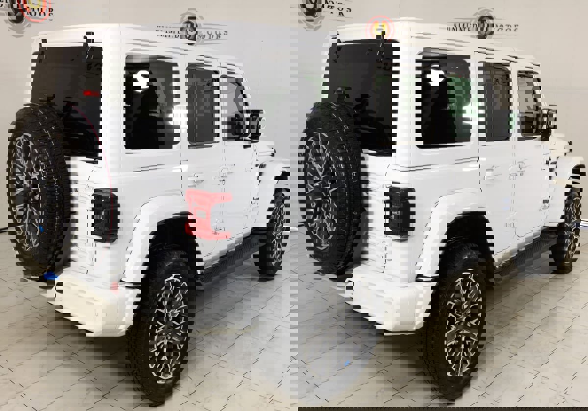 Used 2022 Jeep Wrangler Unlimited Sahara image 3