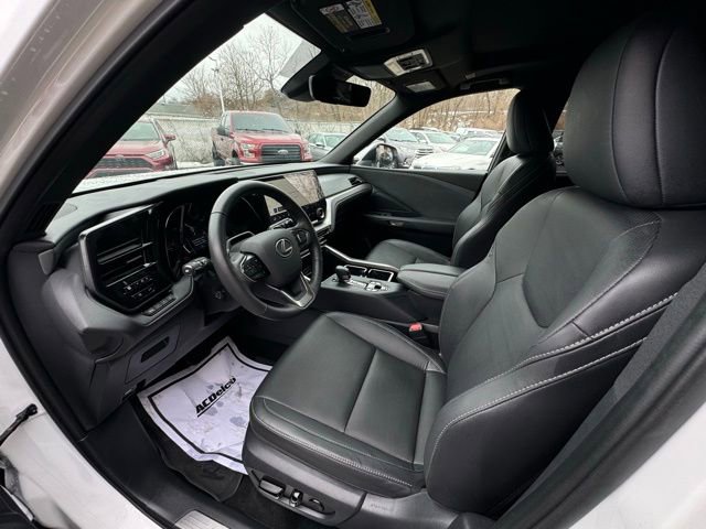 Used 2025 Lexus TX 350 AWD w/ Technology Package image 11