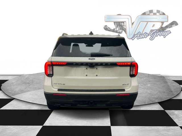 Used 2026 Ford Explorer Active AWD/4WD image 7