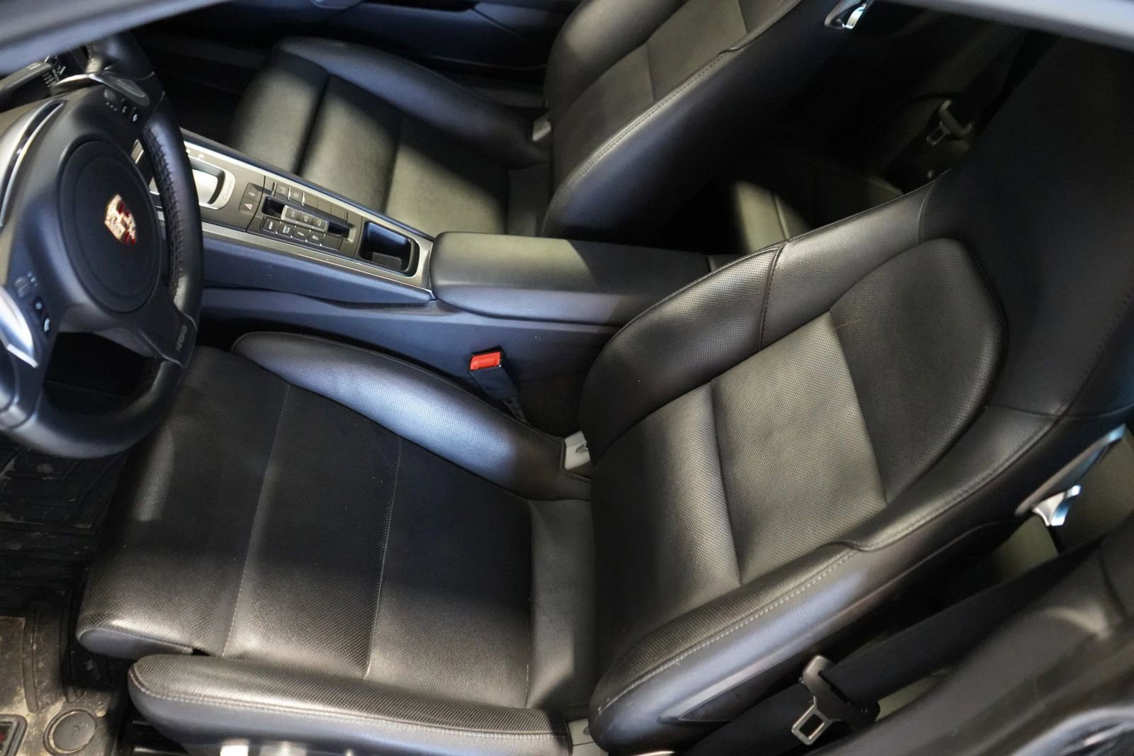 Used 2014 Porsche 911 Carrera 4S image 17