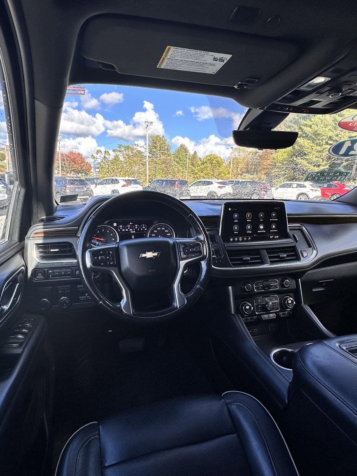 Used 2021 Chevrolet Suburban Premier w/ Premium Package image 10