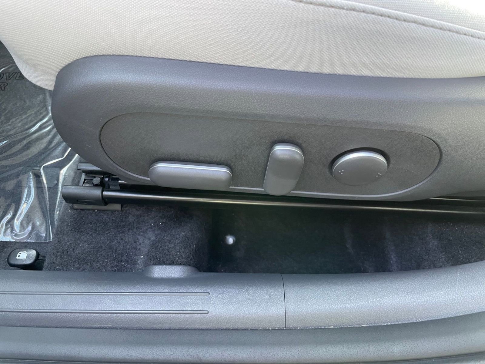 Used 2025 Hyundai Kona SEL FWD image 23