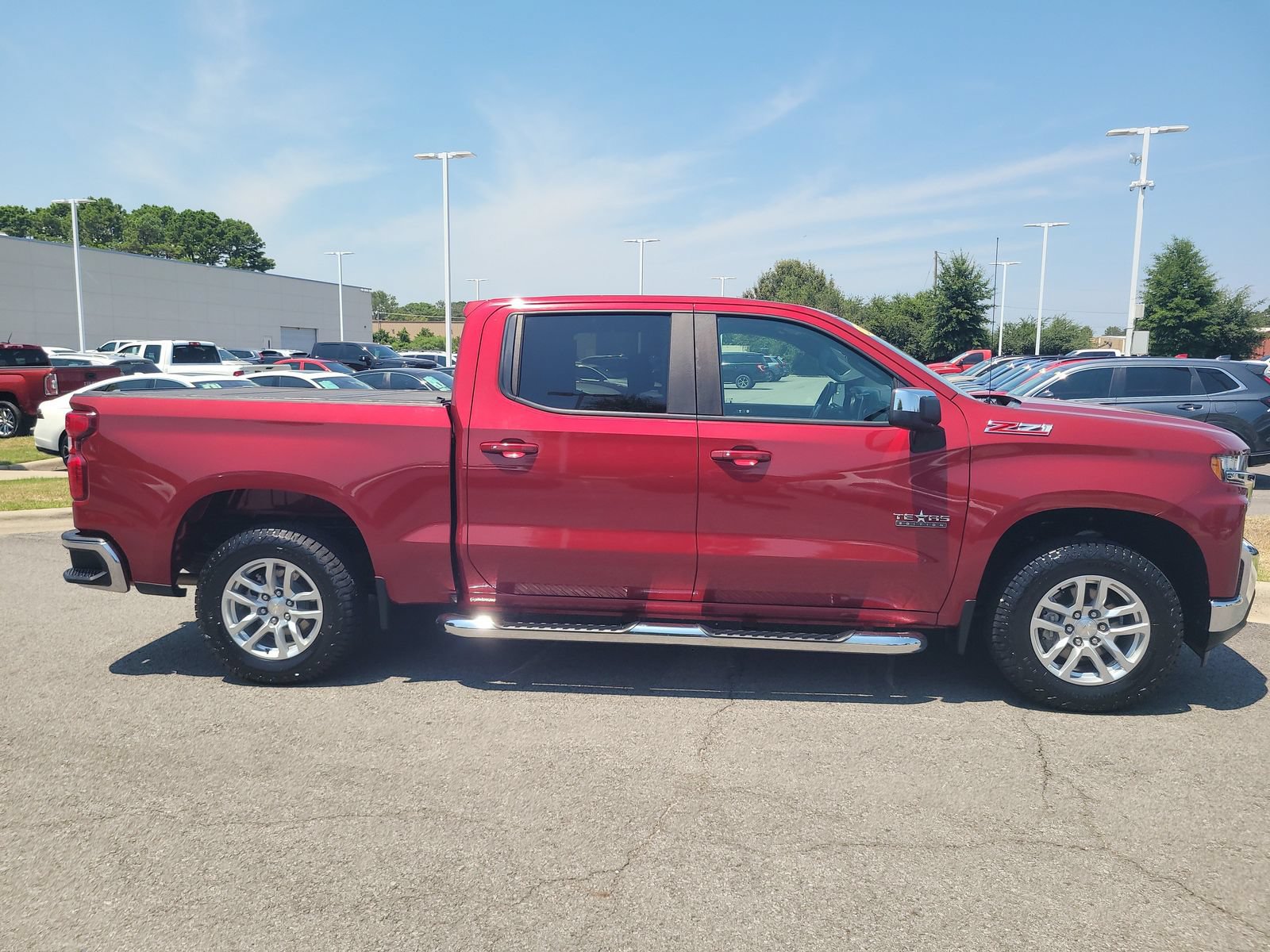 Used 2019 Chevrolet Silverado 1500 LT w/ Texas Edition AWD/4WD image 2
