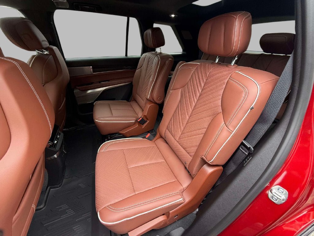 New 2027 Cadillac Vistiq Sport w/ LPO, Floor Liner Package AWD/4WD image 3