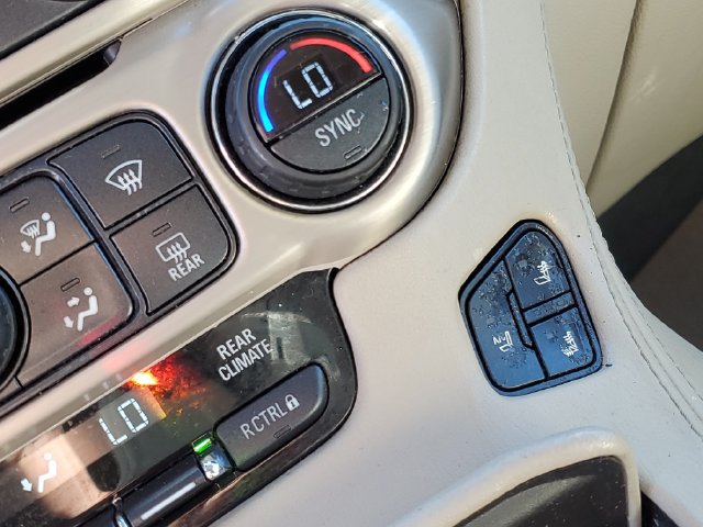 Used 2015 GMC Yukon XL Denali w/ Touring Package AWD/4WD image 22