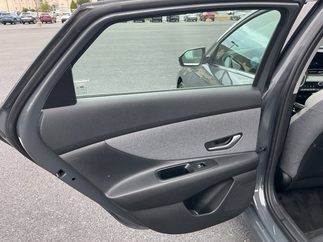 Certified 2024 Hyundai Elantra Limited image 20