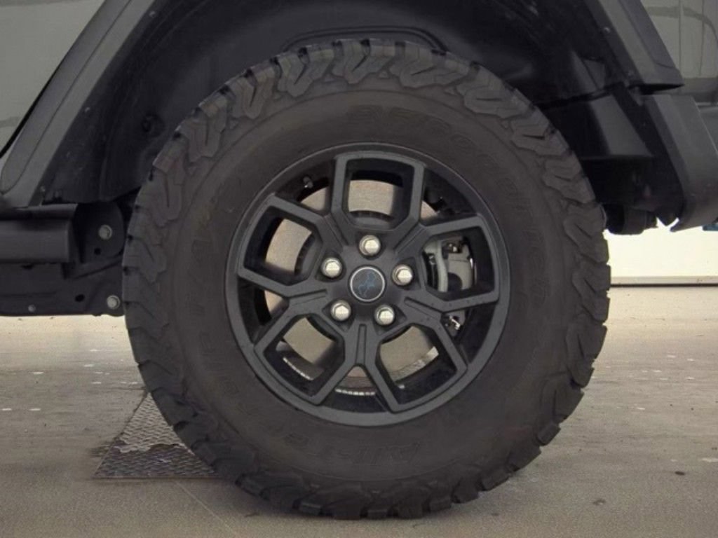 Used 2024 Jeep Wrangler Unlimited AWD/4WD image 19