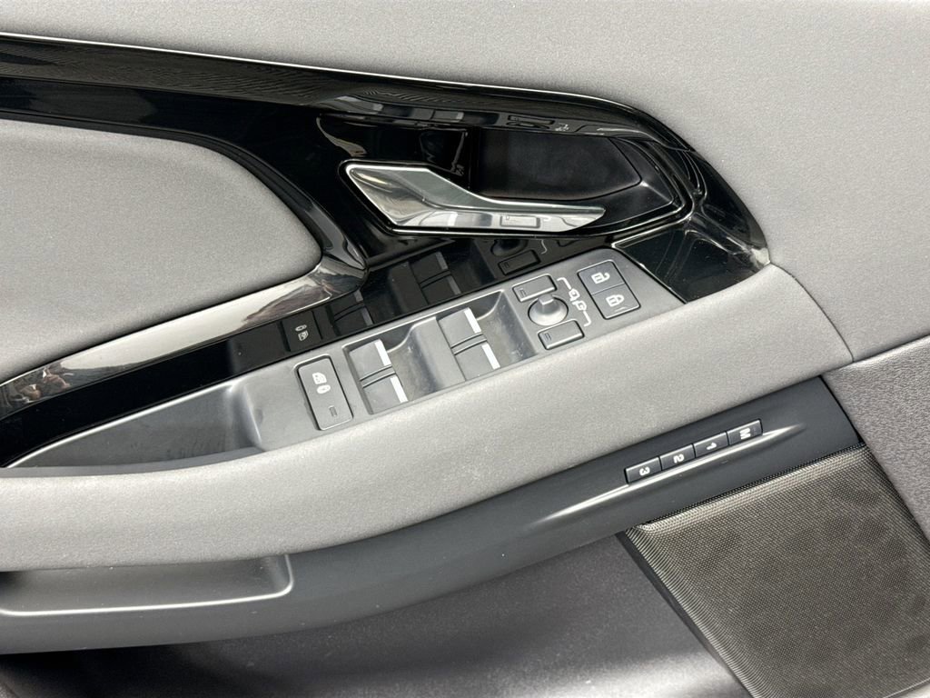 Certified 2025 Land Rover Range Rover Evoque S image 22
