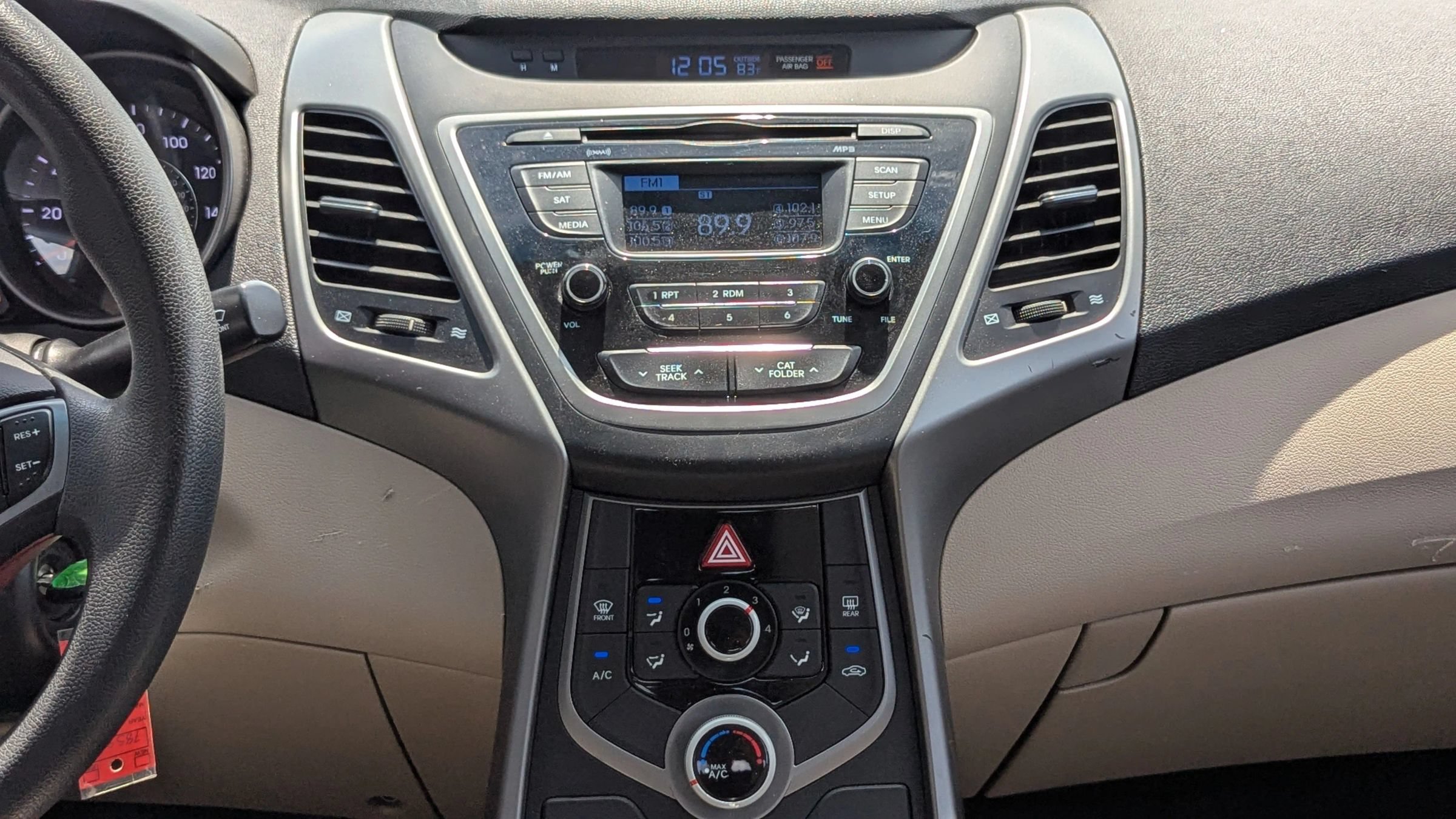 Used 2016 Hyundai Elantra SE FWD image 17