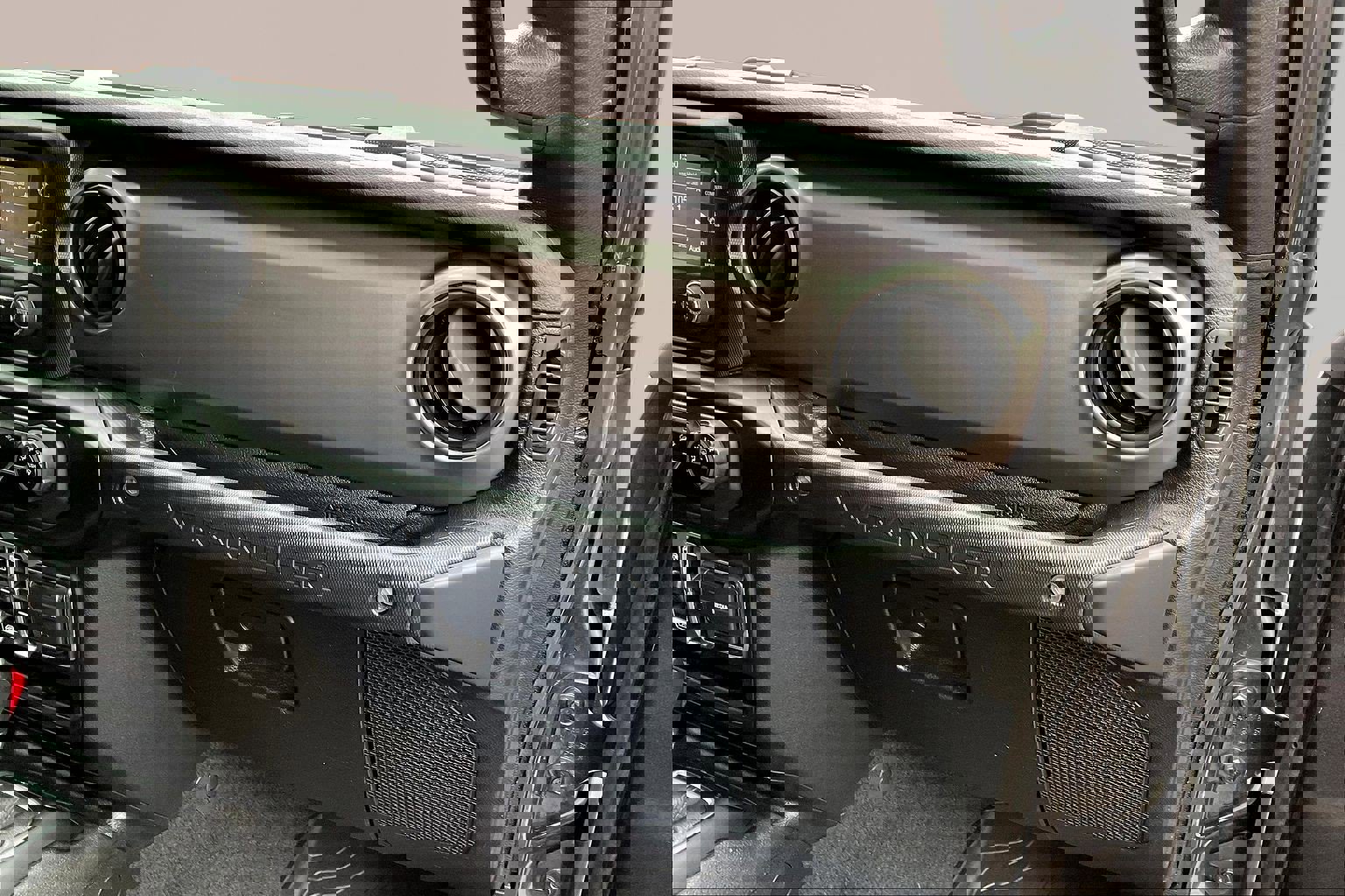 Used 2020 Jeep Wrangler Unlimited Sport image 27