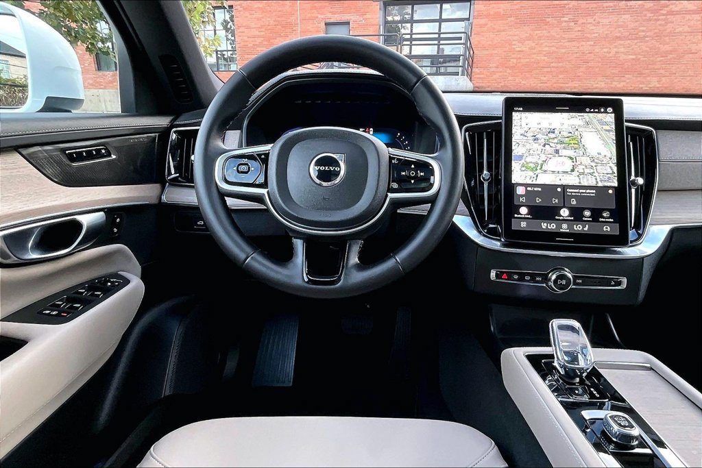 Used 2026 Volvo XC90 B6 Plus AWD/4WD image 7