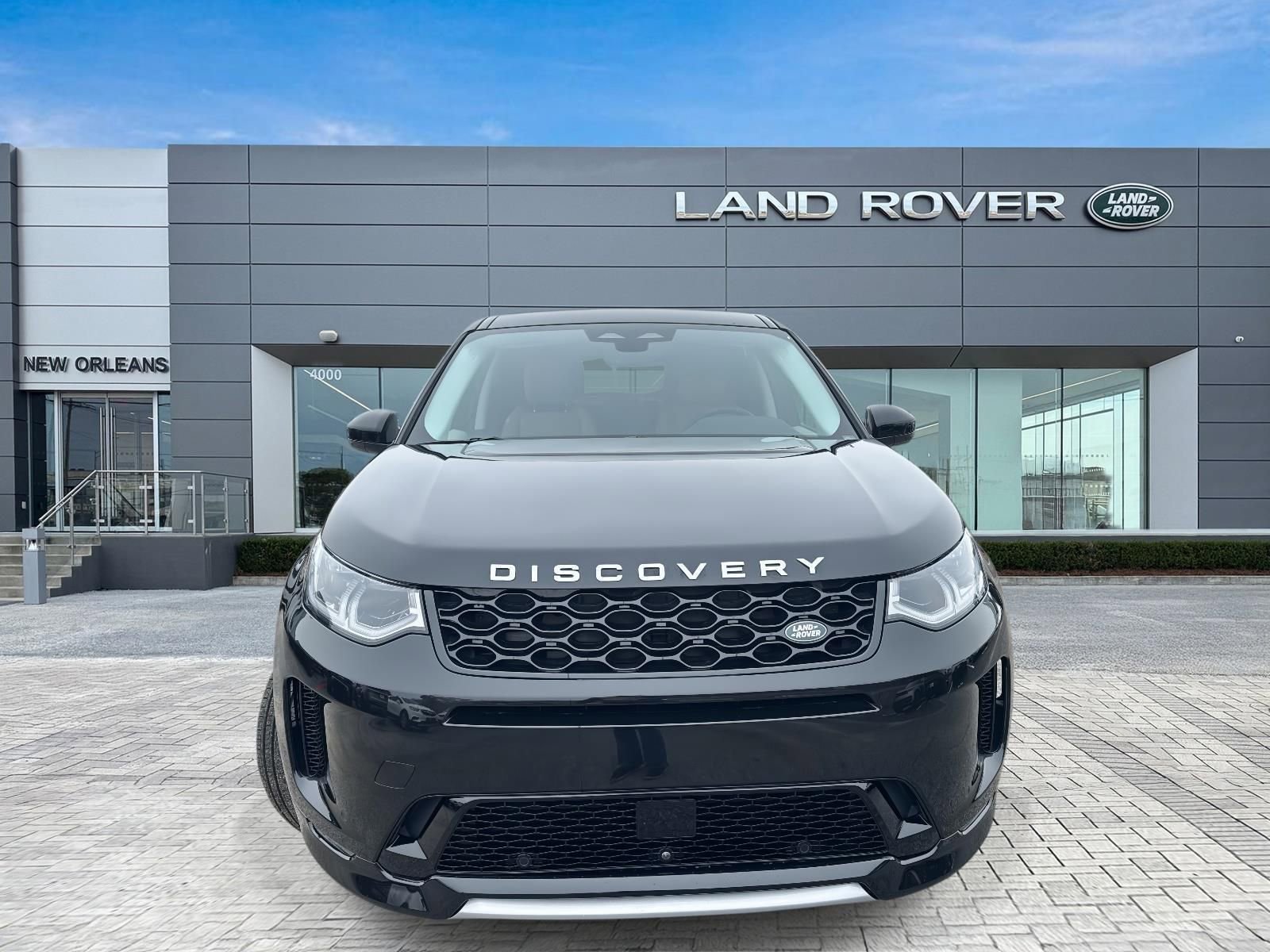 Used 2025 Land Rover Discovery Sport S AWD/4WD image 4