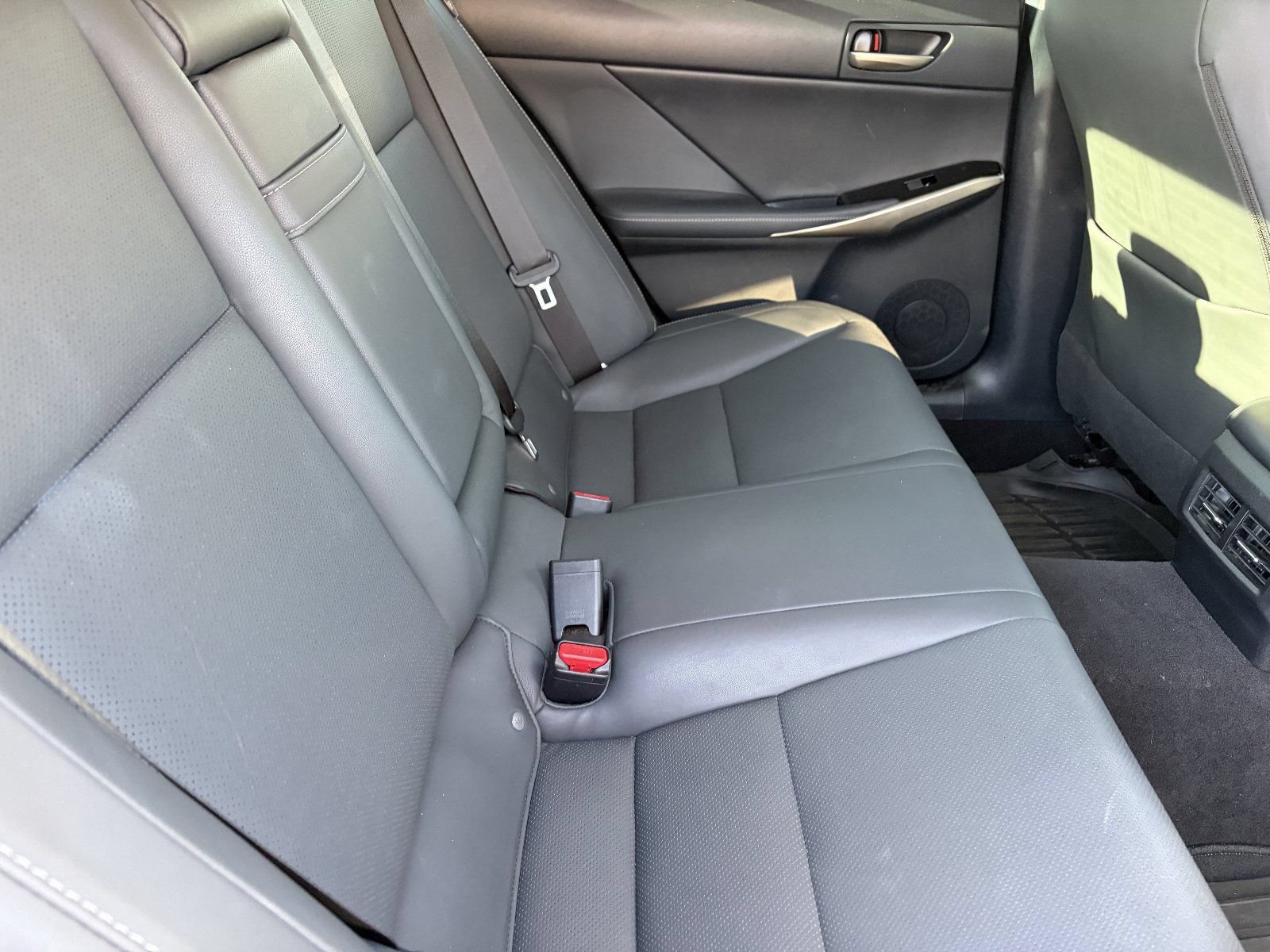 Used 2020 Lexus IS 300 RWD image 14
