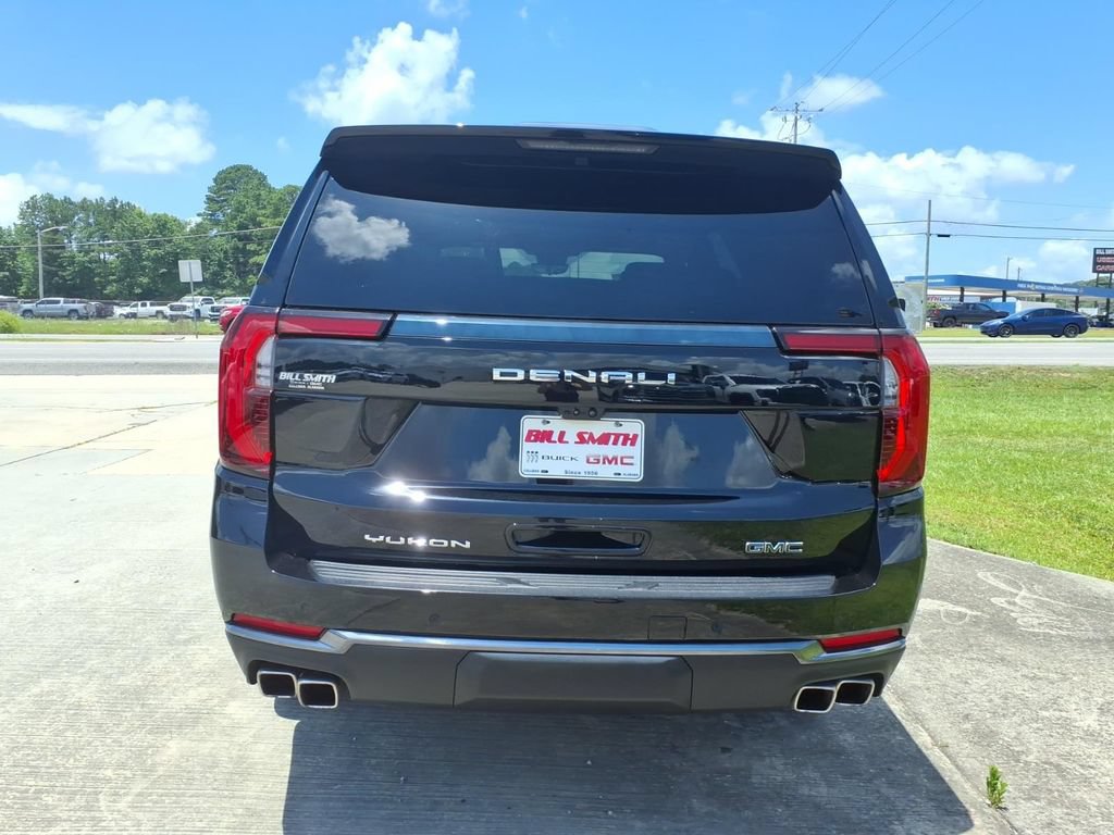 Used 2025 GMC Yukon Denali Ultimate AWD/4WD image 6
