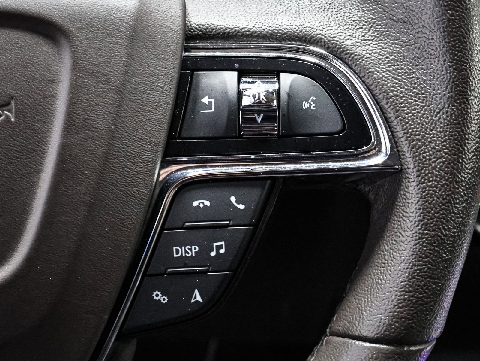 Certified 2022 Lincoln Nautilus AWD w/ Premium Package image 37