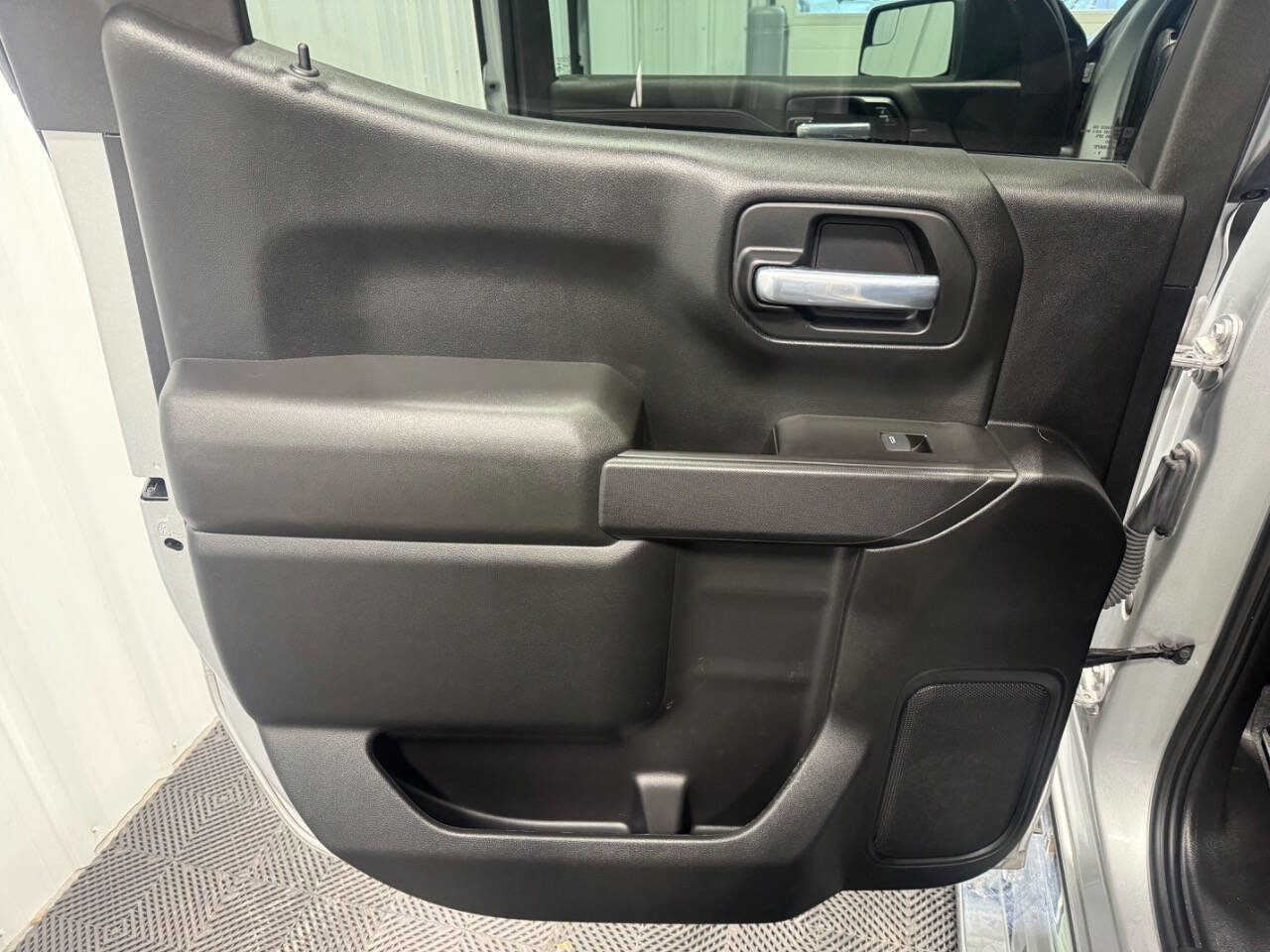 Used 2021 Chevrolet Silverado 1500 LT image 14