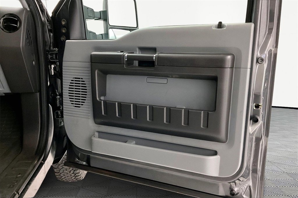 Used 2015 Ford F250 XL w/ Power Equipment Group image 20